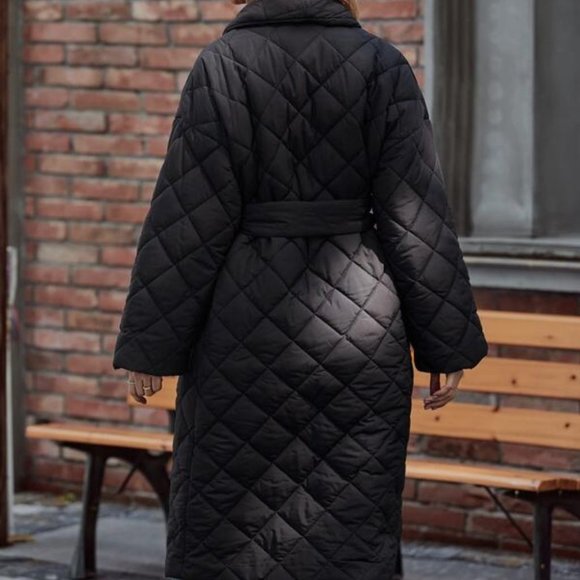 Classic Qulited Black Belted Jacket - Picture 4 of 7